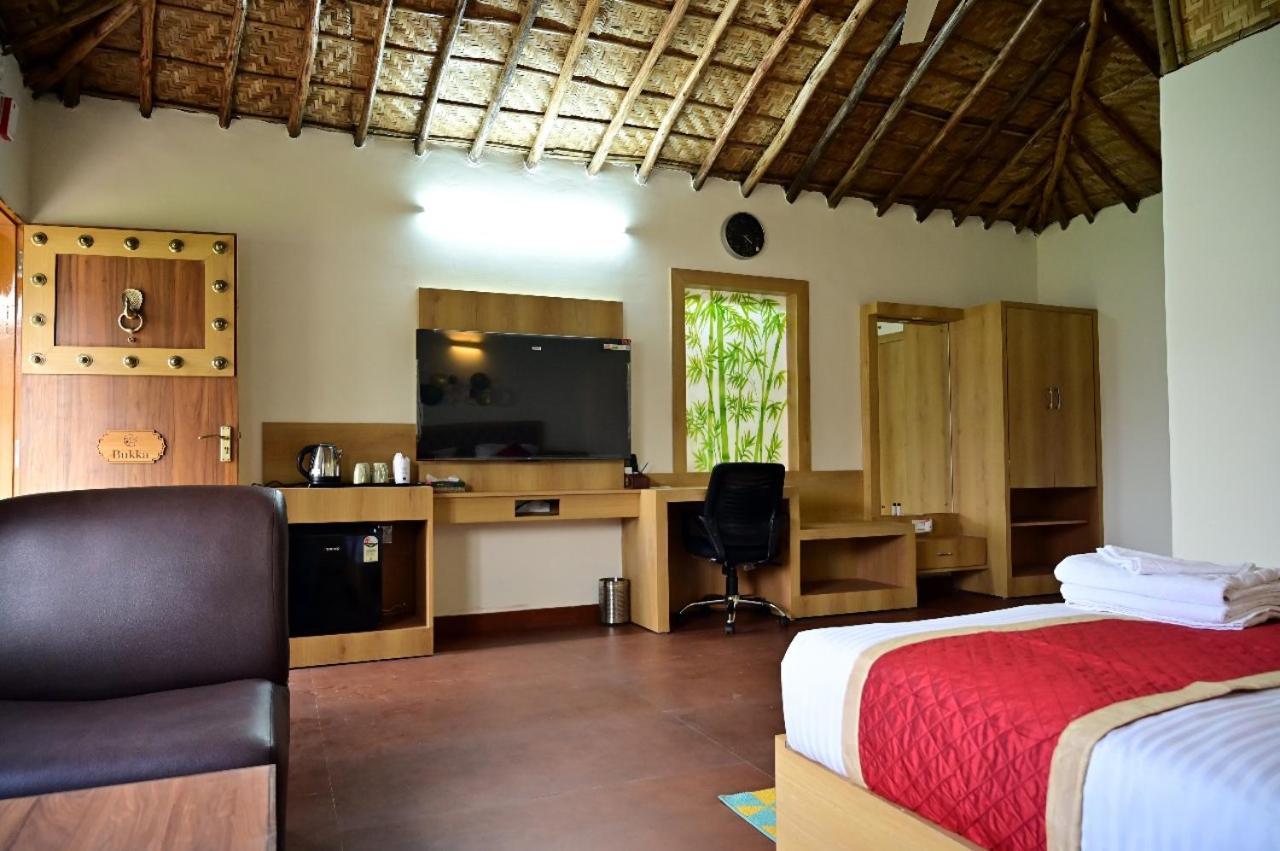 Hotel The Hampi Cafe Exterior foto